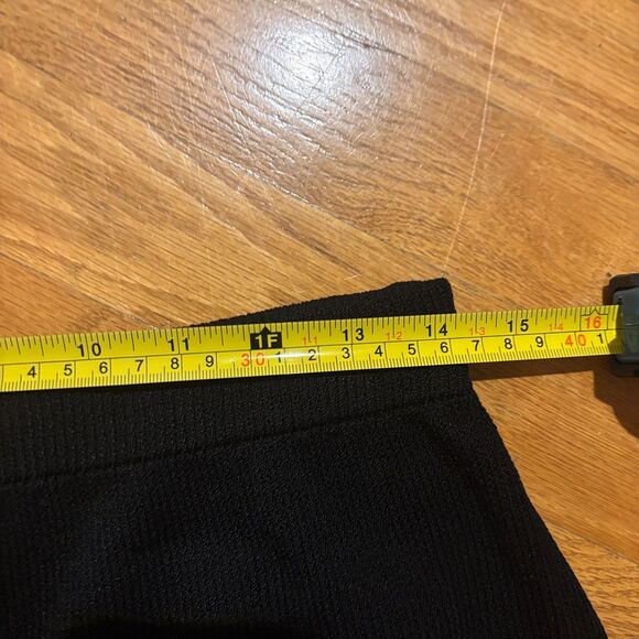 St. John Basics Pencil Skirt Womens Size 8 Black Slim Fit Elastic Waist Pull On - Picture 6 of 6